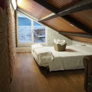 https://tiny-and-cute-apartment-in-the-roof-touching-border.es-andalucia.com